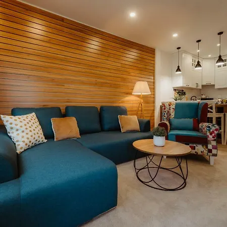 Wonderwood Family Апартаменты