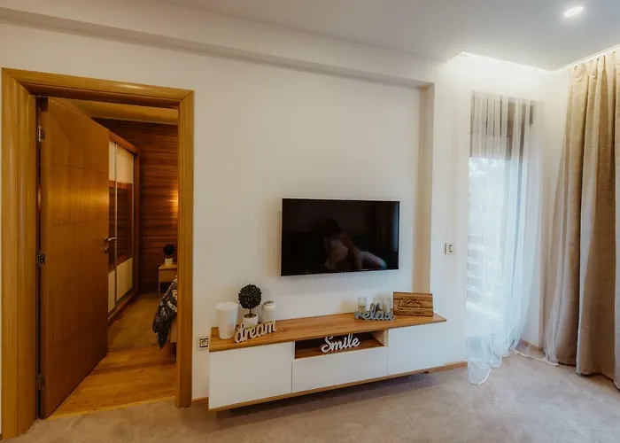 Апартаменты Wonderwood Family